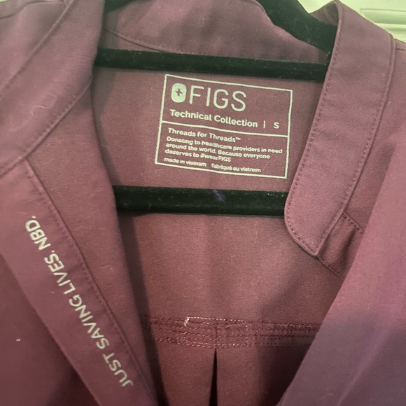 Figs Rafaela Top - Picture 2 of 2